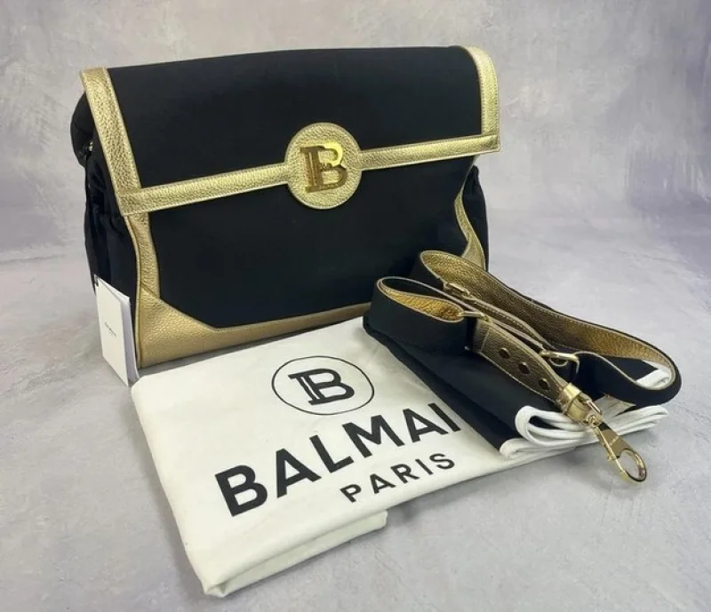 John Pye Auctions - Designer childrenswear auction to include Gucci, Moncler, Paul Smith, Versace and more. - Auction Image 2