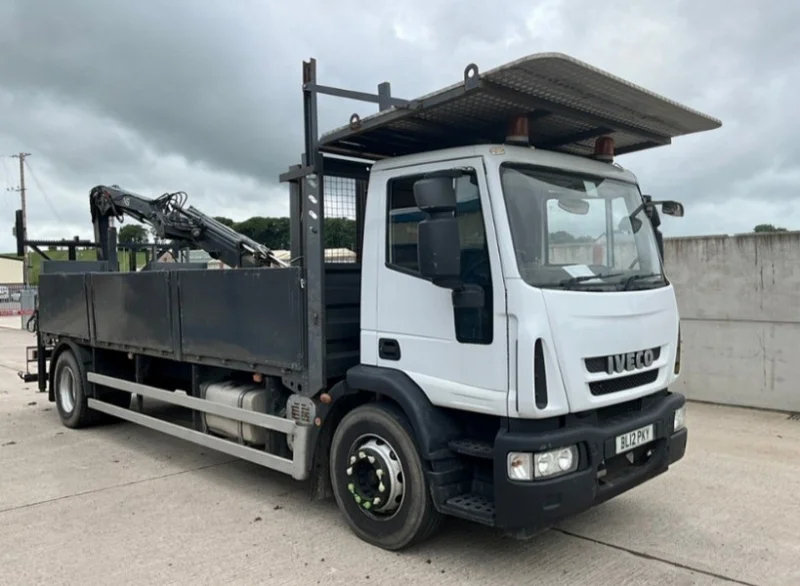 Mid Ulster Auctions Ltd - Vans, Cars, HGVs Auction to includeTransits, Low Loaders, Tipping Trailers etc - Auction Image 2