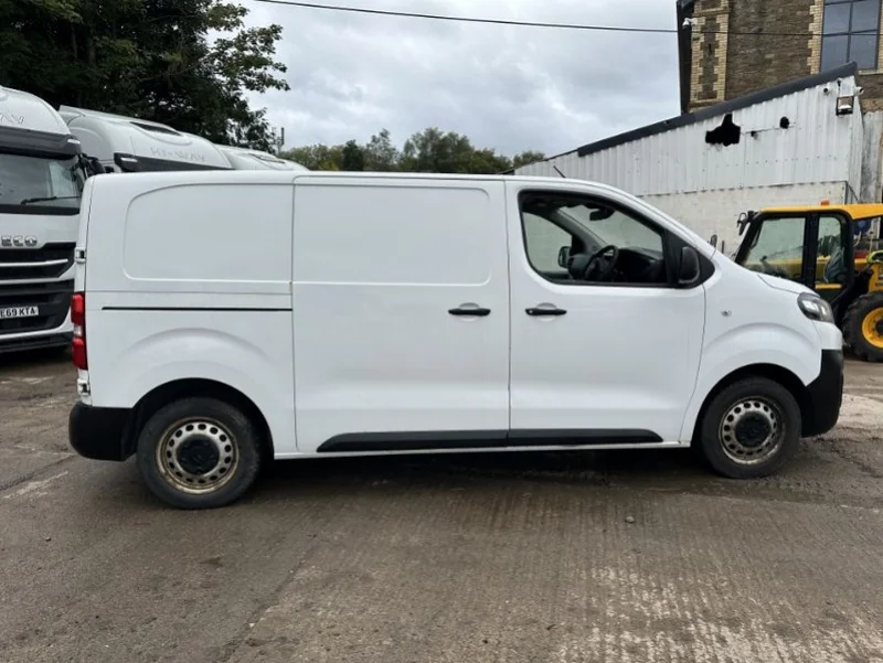 Gavel Auctioneers Ltd - 2019 Citroen Dispatch Van Auction - Auction Image 2