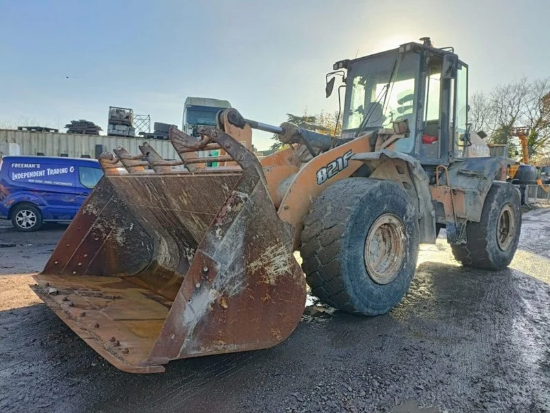 Hilco Global Europe - CASE 821F Wheeled Loading Shovel & Hyster Forklift Auction - Auction Image 2