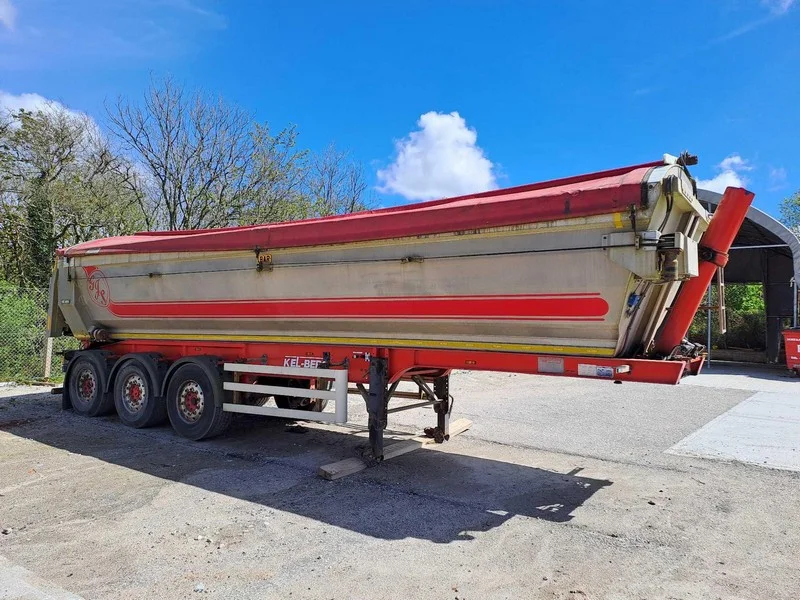 Lambert Smith Hampton - Vehicles, Trailers, Plant, Site Offices & Containers Auction - Auction Image 3