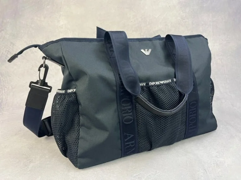 John Pye Auctions - Designer childrenswear auction to include Gucci, Moncler, Paul Smith, Versace and more. - Auction Image 3