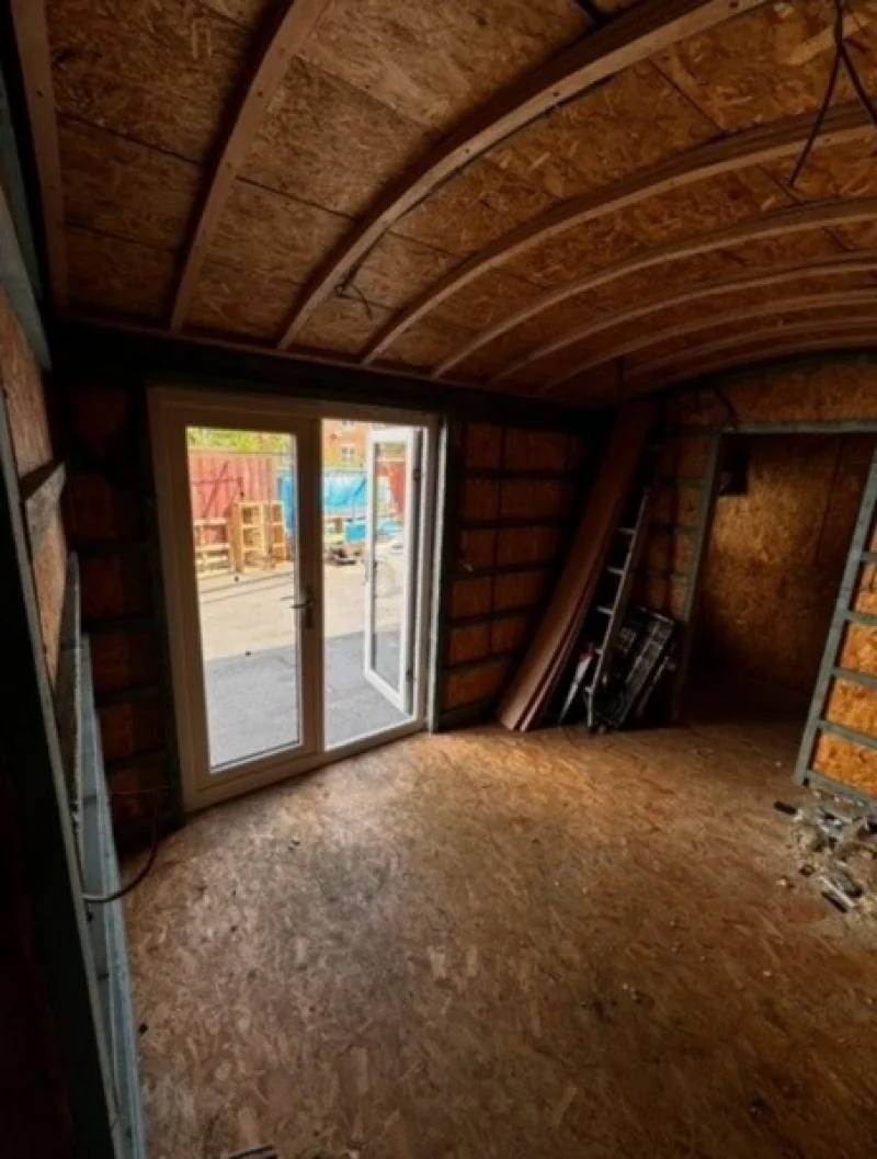 BPI Auctions - Large Bespoke Shepherds Hut 7.6m x 2.9m x 3.5m High Auction - Auction Image 3