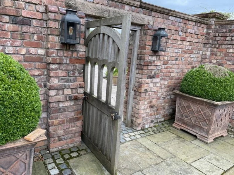In2Corporate Ltd - Spiral Wine Cellar, Safe Room, 75ft Outbuilding, Loft Kitchen, Flooring - Auction Day 1 - Auction Image 3