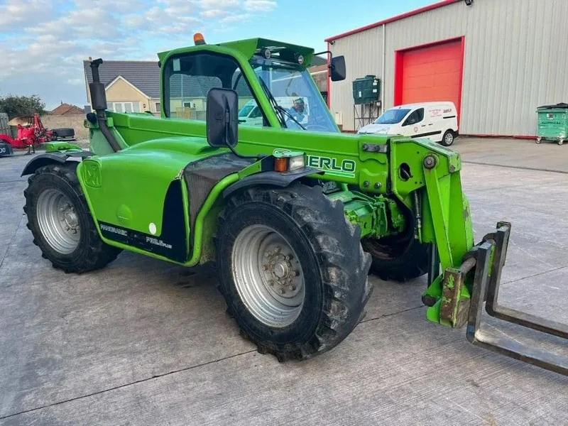 Hilco Global Europe - 2 Day Sale - New and Used Agricultural Equipment, Commercial Vehicles and Parts Stock Auction - Auction Image 3