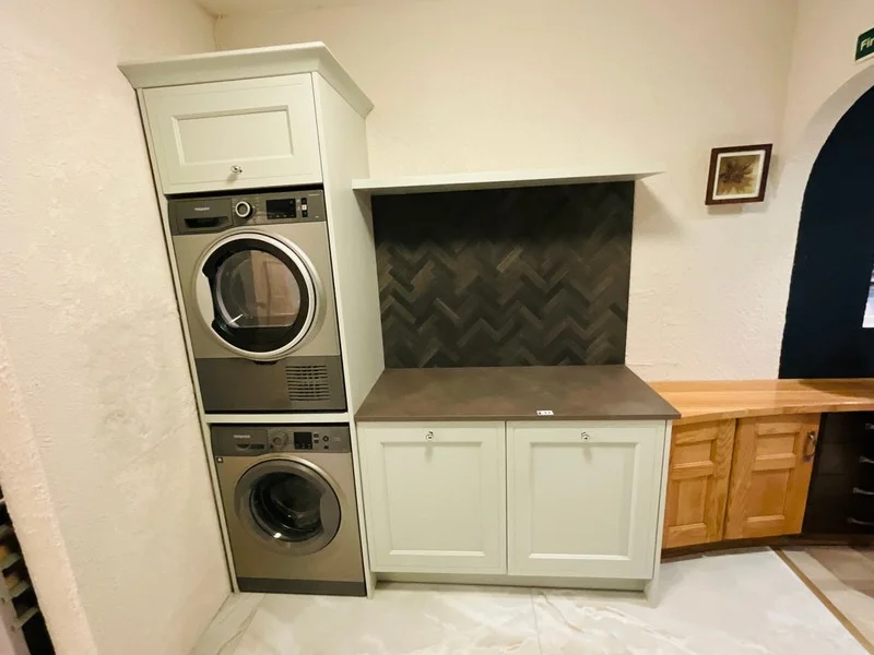 Mid Ulster Auctions Ltd - Ex Display Kitchens and Manufacturing Equipment Auction - Auction Image 7