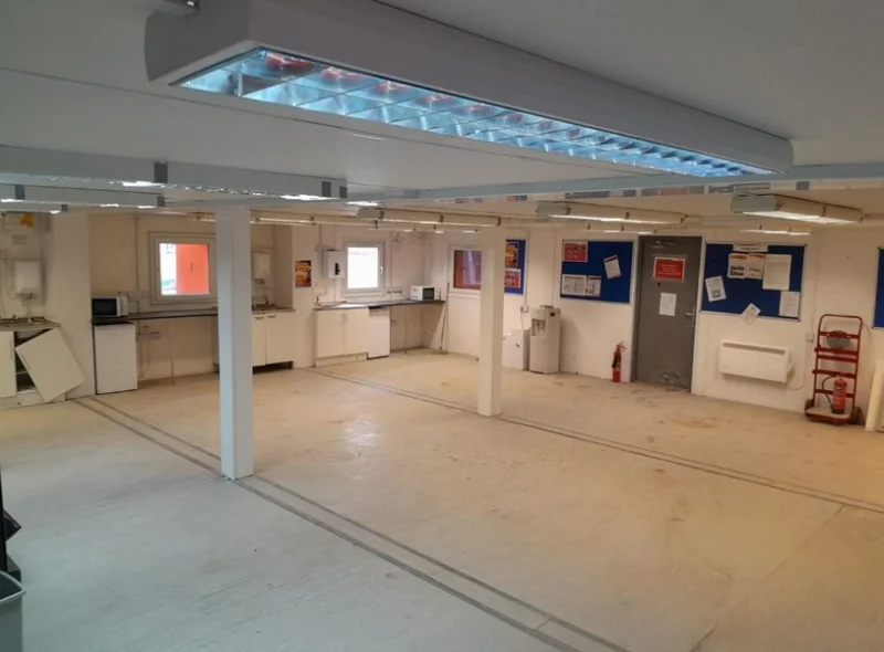 BPI Auctions - Three Storey Anti-Vandal Complex Auction Consisting of 9x 32ft x 10ft Anti-Vandal Units - Auction Image 4