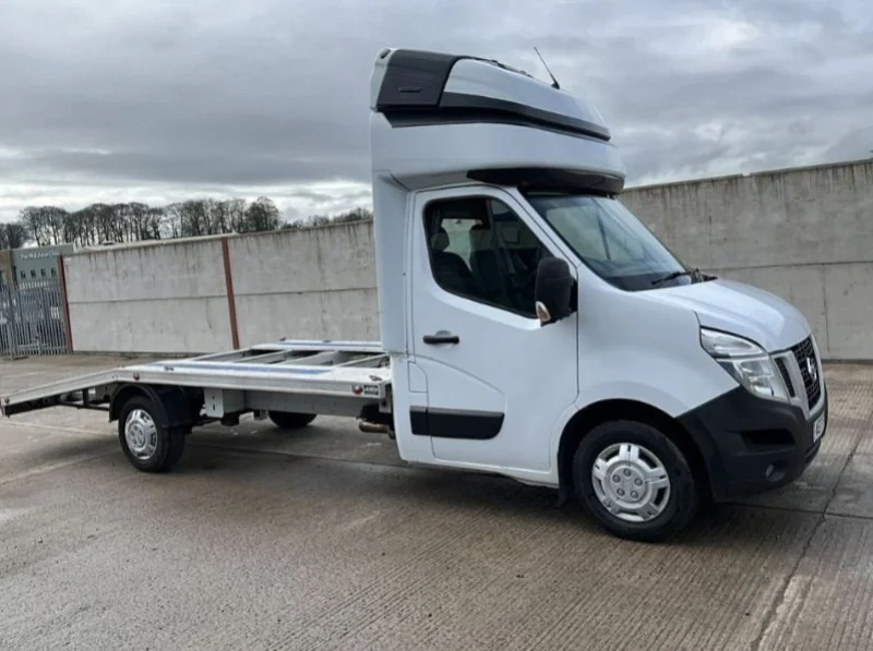 Mid Ulster Auctions Ltd - Vans, Cars, HGV's Auction - Auction Image 4