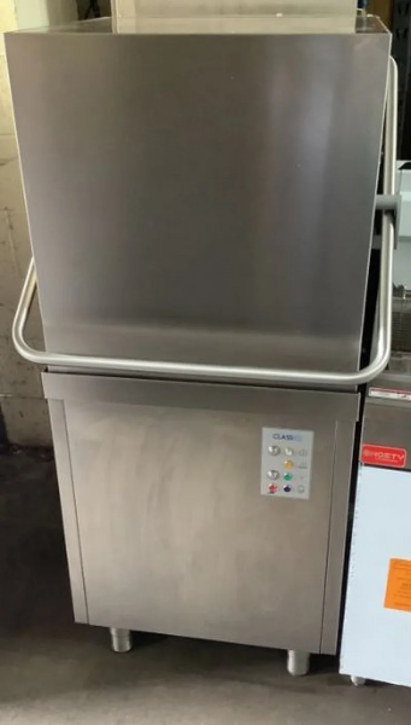 William George - Catering Equipment & Supplies Auction - Includes Fryers, Blenders, Grills, Sinks, Ice Machines and more - Auction Image 4