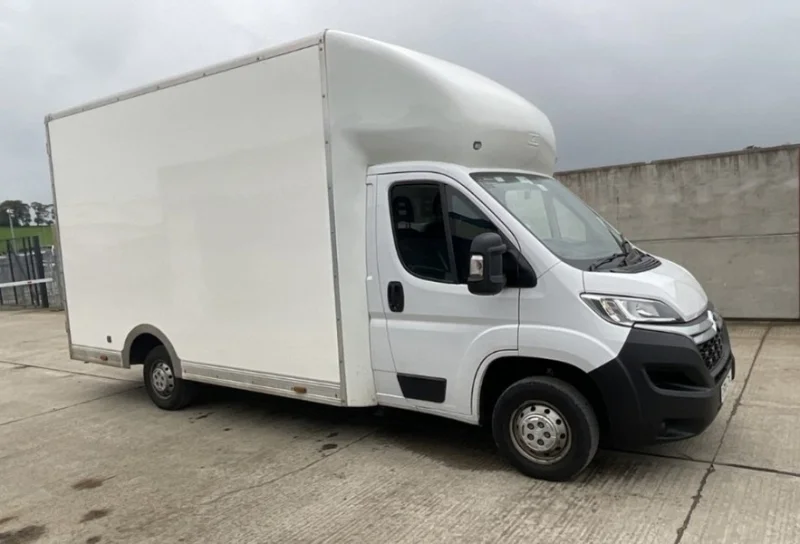 Mid Ulster Auctions Ltd - Vehicle Auction to  include Vans, Cars & HGV's - Auction Image 4