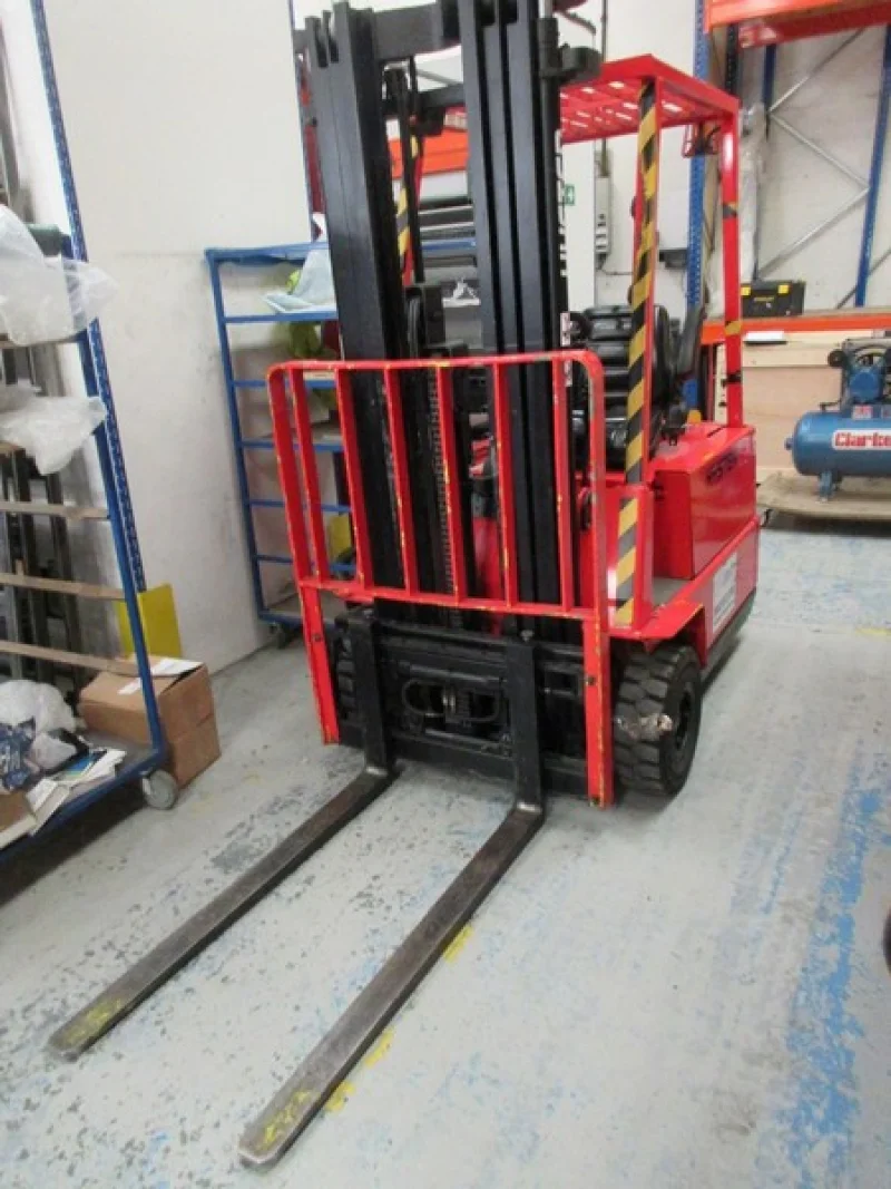 Lambert Smith Hampton - Bristol - Woodworking, Metal Fabrication & Factory Equipment, Forklift, Handcrafted Office Furniture Auction - Auction Image 4