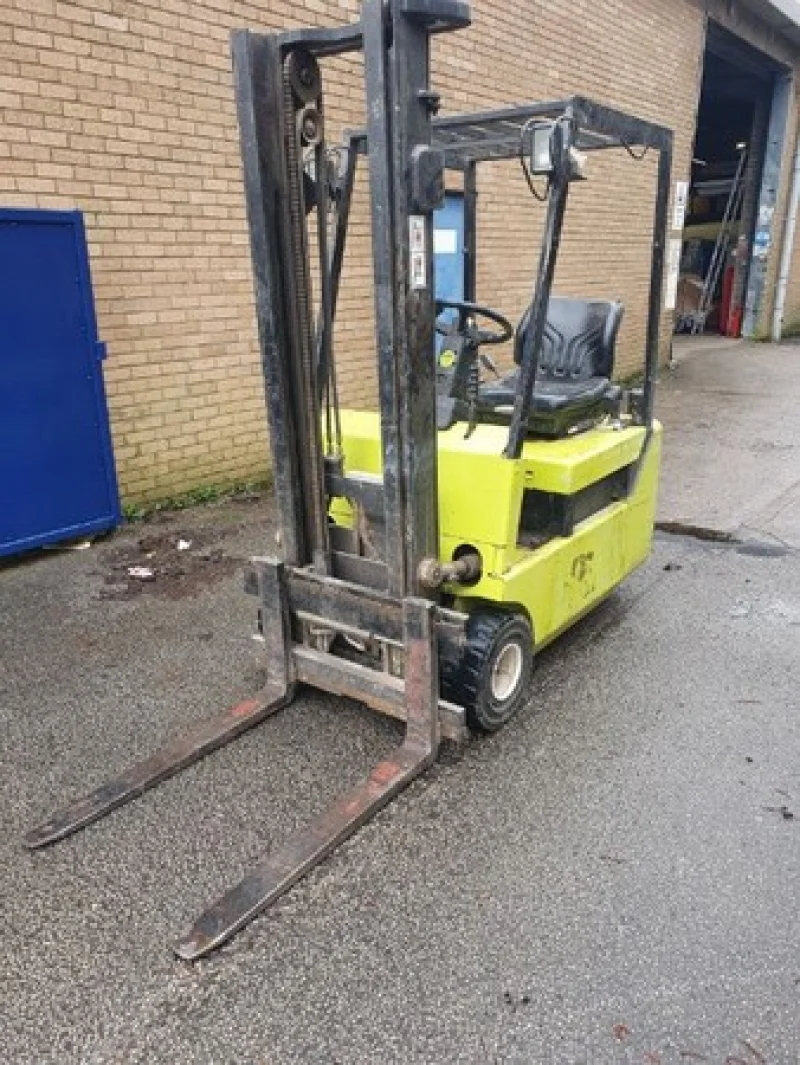 JPS Chartered Surveyors - Woodworking Auction - Holzher Edge Bander, Floor Standing Drill, Multico Single End, Wood Lathe, Wilson Spindle Moulder, Fork Lift, Dust Extractor - Auction Image 5