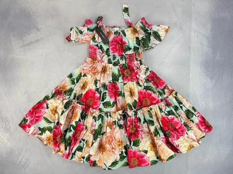 John Pye Auctions - Designer childrenswear auction to include Gucci, Moncler, Paul Smith, Versace and more. - Auction Image 5