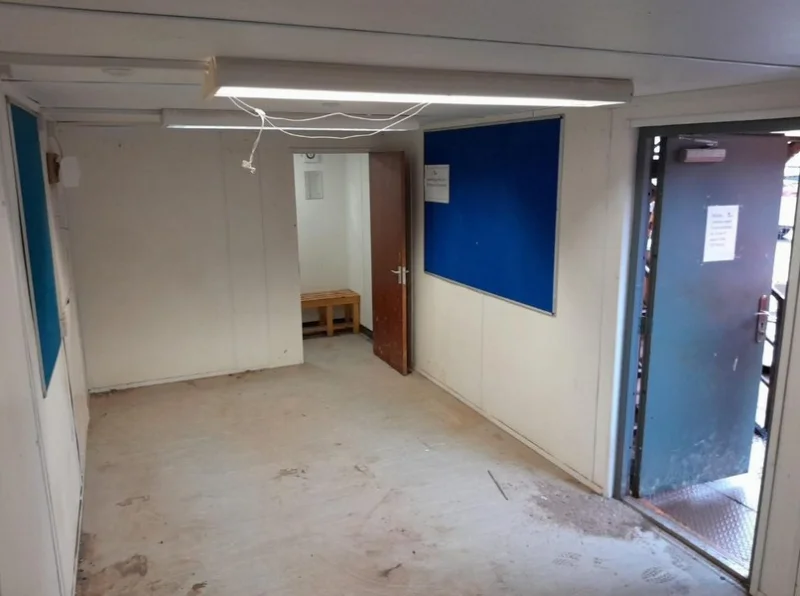 BPI Auctions - Three Storey Anti-Vandal Complex Auction Consisting of 9x 32ft x 10ft Anti-Vandal Units - Auction Image 5