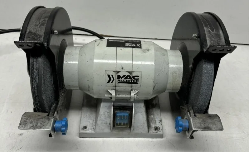 JPS Chartered Surveyors - Mixed Insolvency Auction: Compressors, Wood Chipper, Tools, Ladders, Vacuum Cleaners, Plastic Rolls, Storage Containers & Much More - Auction Image 5