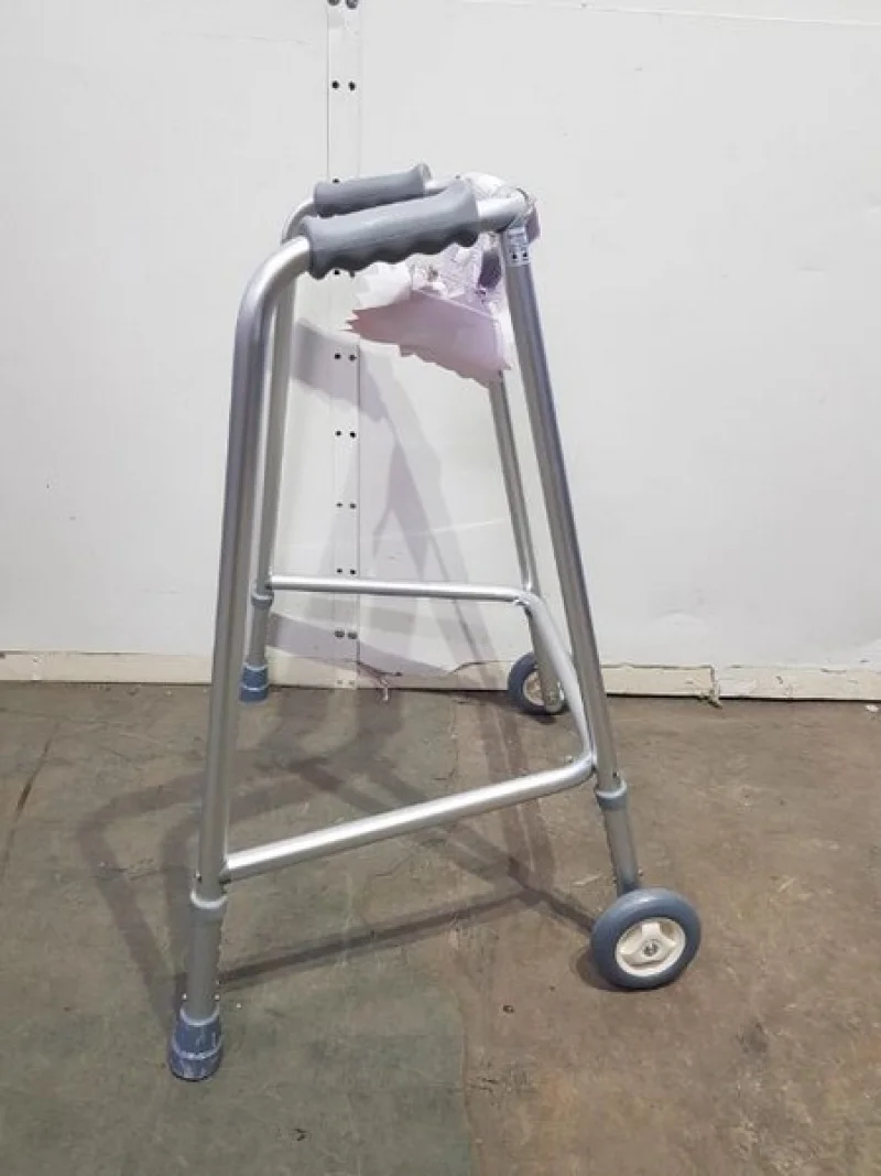 JPS Chartered Surveyors - Disability Auction: Wheelchairs, Hoists, Rollators, Walking Aids, Accessories & More - Auction Image 5