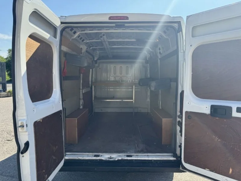 Gavel Auctioneers Ltd - MAN TGL 7.180 Rigid with Dhollandia Liftgate Tail Lift Auction - Auction Image 3