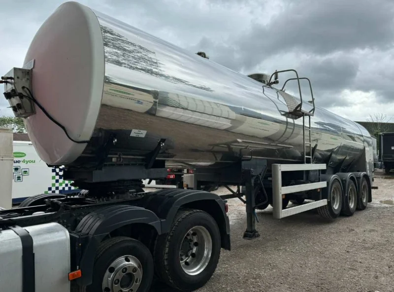 BPI Auctions - Scania & DAF Tractor Units, DAF 7.5T Flatbed, Melton 27,000L Tanker, Renault Master Van, AdBlue & Static Fuel Tanks Auction - Auction Image 5