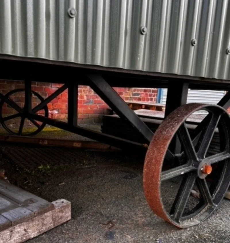 BPI Auctions - Large Bespoke Shepherds Hut 7.6m x 2.9m x 3.5m High Auction - Auction Image 5