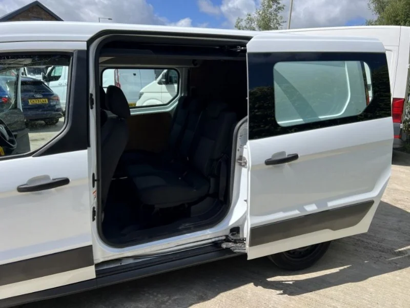 Gavel Auctioneers Ltd - 2022 Ford Transit Custom Van Auction & 2017 Ford Transit 230 Crew Cab Van - Auction Image 6