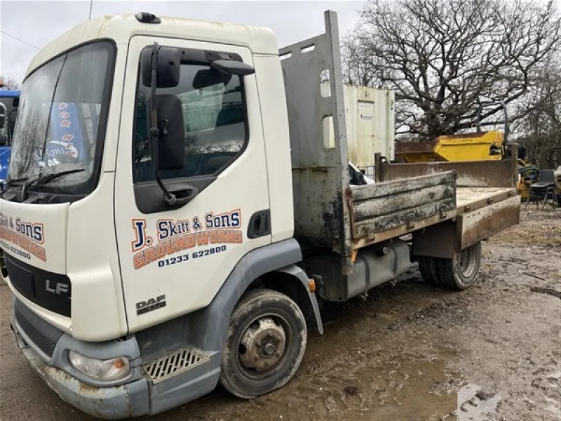 Lambert Smith Hampton - A Range of Contractors Plant, Equipment & Vehicles - Auction Image 8