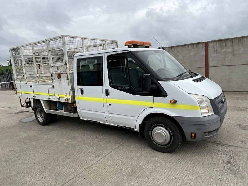 Mid Ulster Auctions Ltd - Vehicle Auction to  include Vans, Cars & HGV's - Auction Image 8