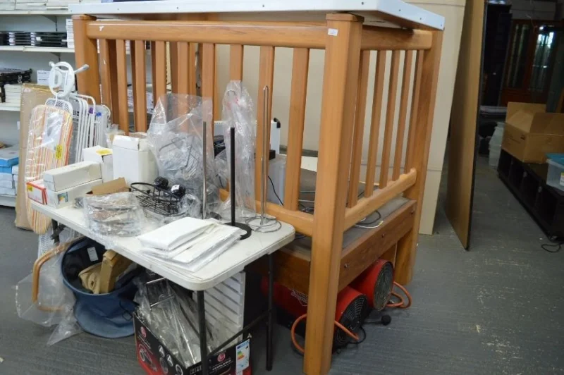 Gilbert Baitson - A Further Collection of Goods from Holderness Auction Centre - Auction Image 1