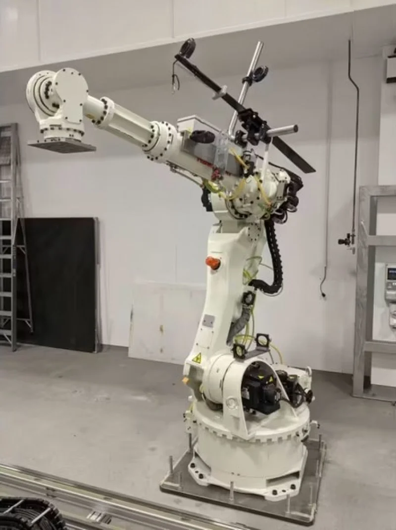 Apex Auctions Ltd - AMRC - LBBC Technologies Autoclave & Kawasaki/ADC Automated Fibre Placement Robot (AFP) Auction - Auction Image 5
