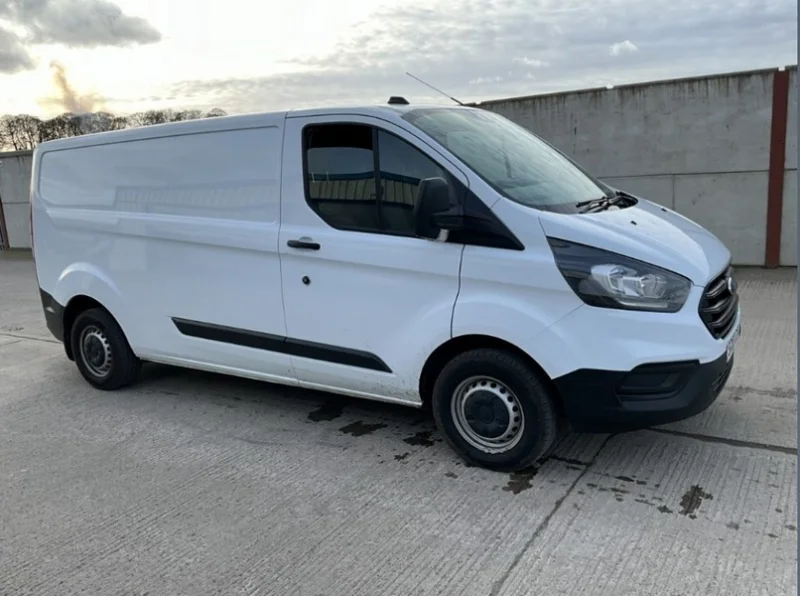 Mid Ulster Auctions Ltd - Vans, Cars & HGV's to include Mercedes, Volkswagen, Ford, Iveco, Kia, Jaguar, Audi & More - Auction Image 2