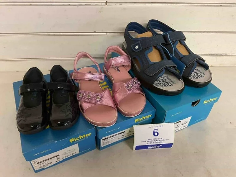 Sweeney Kincaid - Large Quantity of Premium Brand Children's Shoes Auction - Auction Image 2