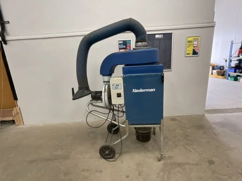 Mid Ulster Auctions Ltd - Tooling Auction to include Manual Folder, Filter Box on Wheels, Mini Mixers, Pallet Trucks & More - Auction Image 2
