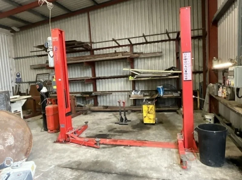 Mid Ulster Auctions Ltd - Tooling Auction to include Manual Folder, Filter Box on Wheels, Mini Mixers, Pallet Trucks & More - Auction Image 3