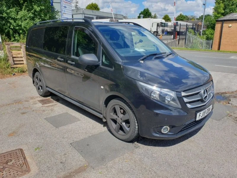 JPS Chartered Surveyors - Mercedes-Benz Vito 116 Sport Bluetec Van with Side Windows Auction - Auction Image 3
