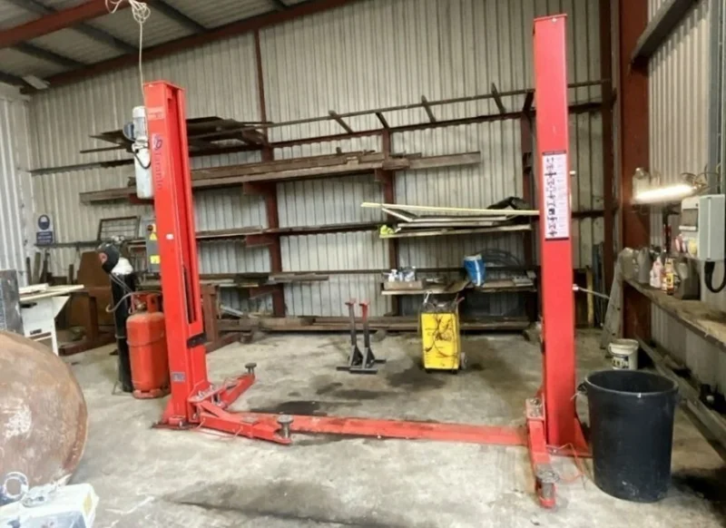 Mid Ulster Auctions Ltd - Tool Auction to include 3M Manual Folder, 3 Phase Filter Box on Wheels, Vehicles Lifts, 3 Phase 2 Post Lift - Auction Image 4