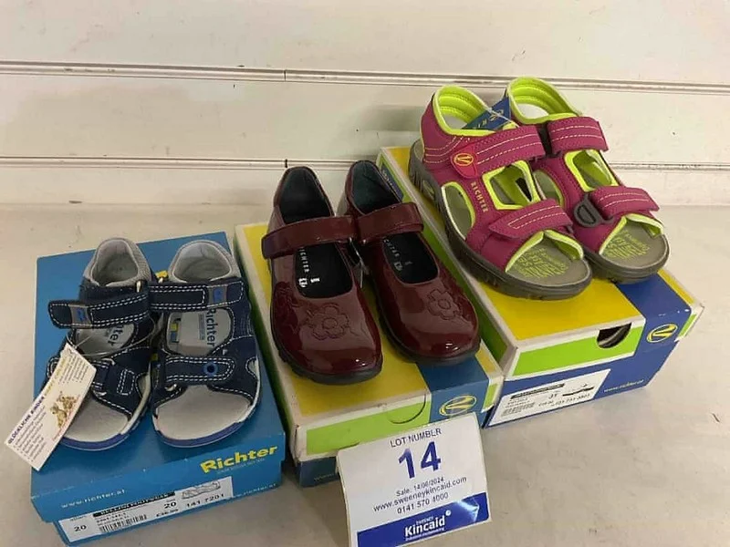 Sweeney Kincaid - Large Quantity of Premium Brand Children's Shoes Auction - Auction Image 4