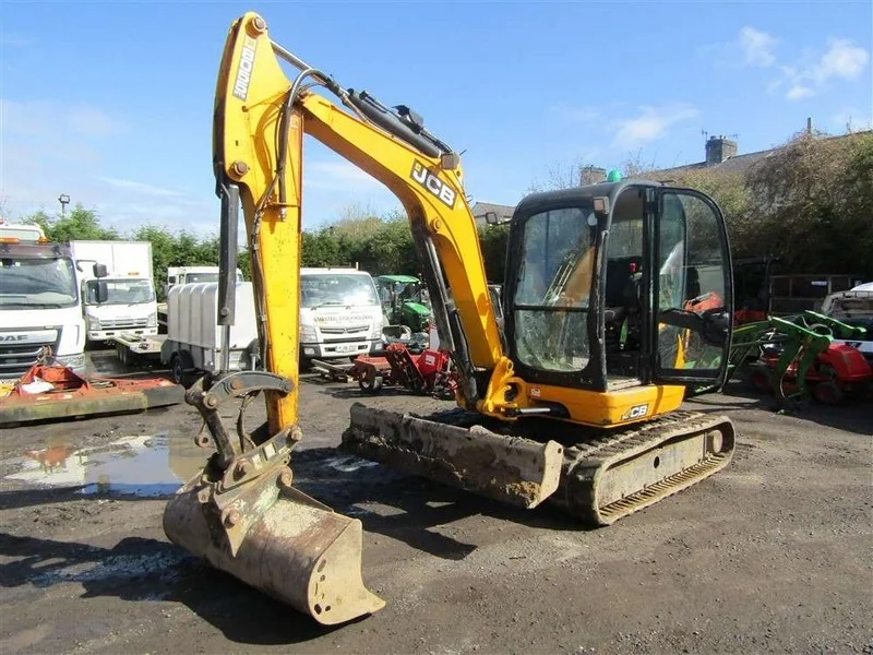 Burnley Auctioneers - Light Commercial, Cars, HGVs, Plant & Machinery & Tools Auction - Auction Image 5