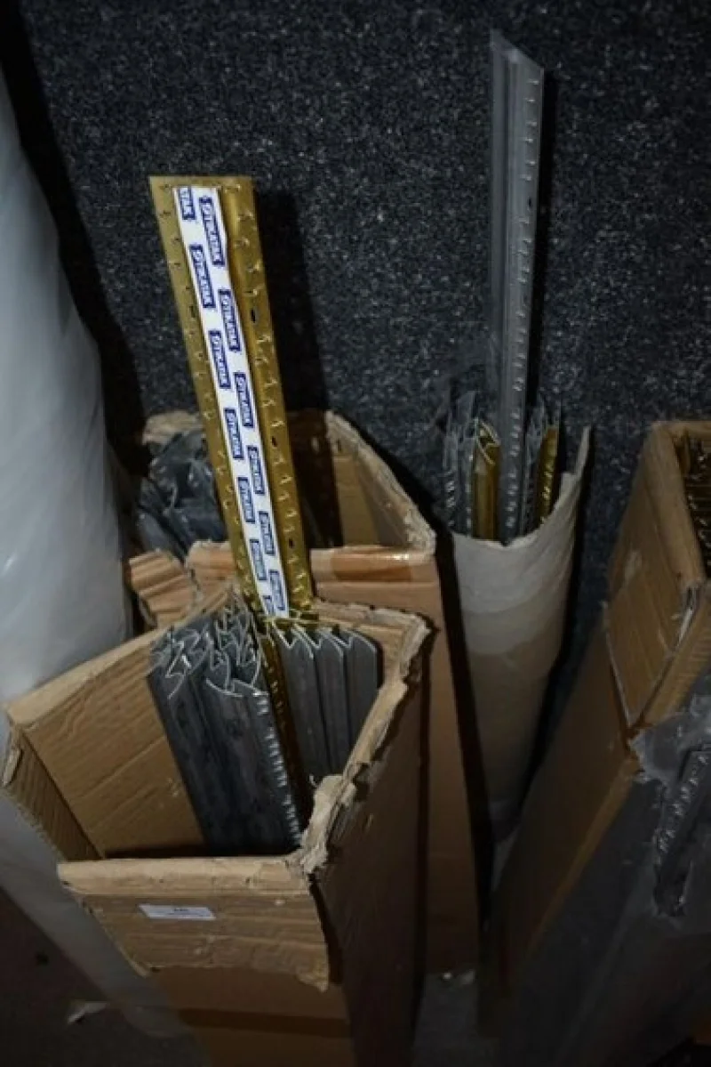 Gilbert Baitson - Stock of New Carpets, Vinyl Flooring (Full and Part Rolls, Carpet Display Racks, Trollies, Samples, Etc. Followed by 500 lots of New and Returned Goods Auction - Auction Image 6