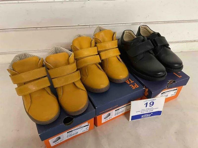 Sweeney Kincaid - Large Quantity of Premium Brand Children's Shoes Auction - Auction Image 6