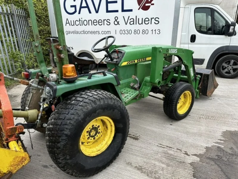 Gavel Auctioneers Ltd - John Deere 955 Compact Tractor & Spares & Repair Honda TRX Quad Bike Auction - Auction Image 2