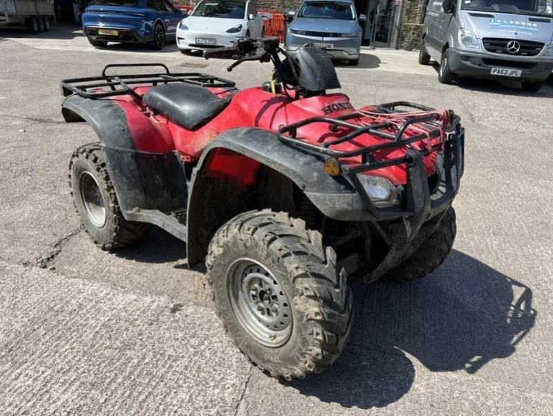 Gavel Auctioneers Ltd - John Deere 955 Compact Tractor & Spares & Repair Honda TRX Quad Bike Auction - Auction Image 3