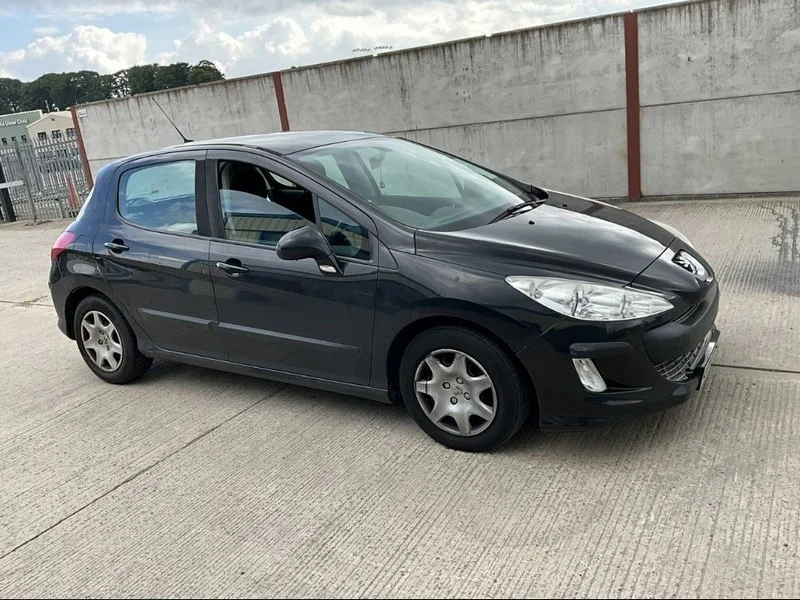 Mid Ulster Auctions Ltd - Vans, Cars & HGV Auction - Auction Image 3