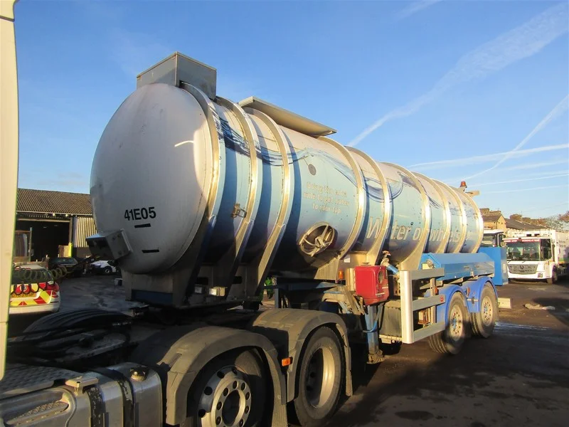 Burnley Auctioneers - Plant & Machinery, HGV's, Light Commercials, Cars & Tools at Auction - Auction Image 3