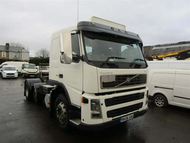 Burnley Auctioneers - Plant & Machinery, HGV's, Light Commercials, Cars & Tools at Auction - Auction Image 6
