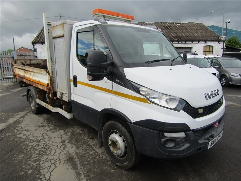 Burnley Auctioneers - Light Commercial, Cars, HGVs, Plant & Machinery & Tools Auction - Auction Image 4
