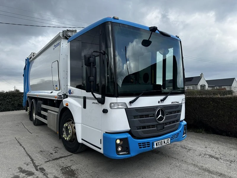 James Armstrong Auctioneers - JCB Waste Spec Teleporters, Walking Floor Trailers, Doppstadt Shredders, Ejector Trailers, Curtainside Trailers & Commercial Vehicles - Auction Image 7