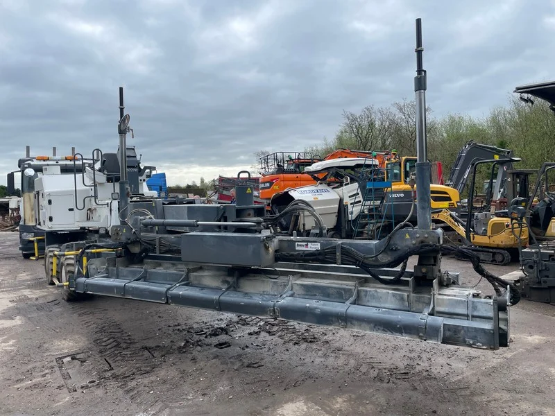 Sanderson Weatherall LLP - Somero Enterprises S-22EZ Concrete Screed Machine Auction - Auction Image 2