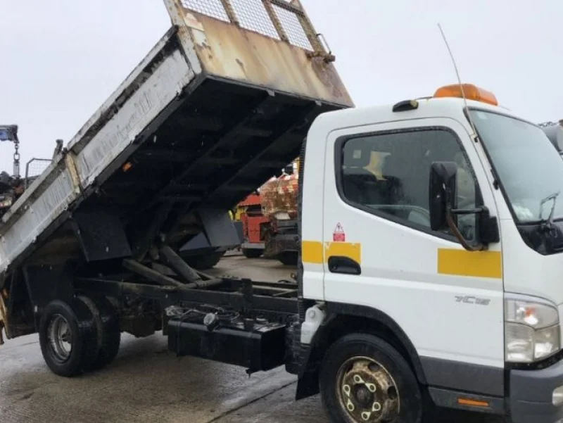 UK Auctions Ltd - Mixed Motor and Machinery Auction - Auction Image 4