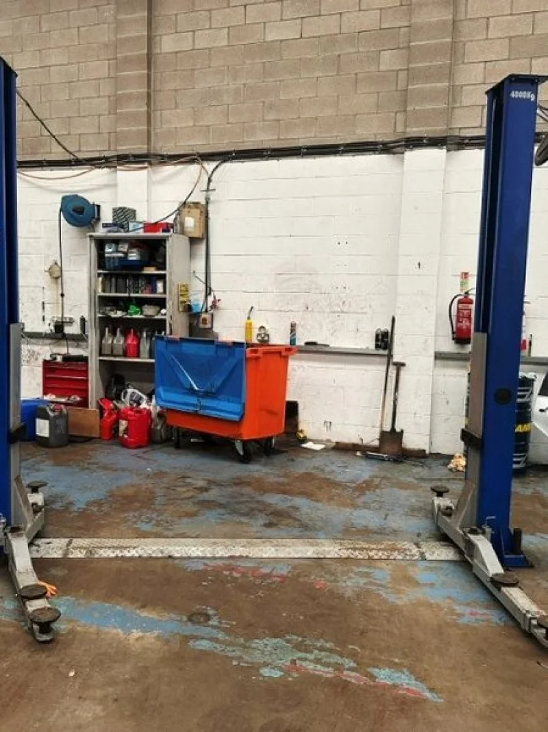 JPS Chartered Surveyors - Contents of MOT & Servicing Centre Auction - 2 & 4 Post Vehicle Lifts, Brake Tester, Emissions Analyser, Wheel/Tyre Balancer & Changer, Compressors - Auction Image 1