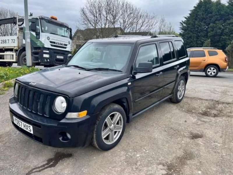 UK Auctions Ltd - Mixed Motor and Machinery Auction - Auction Image 5