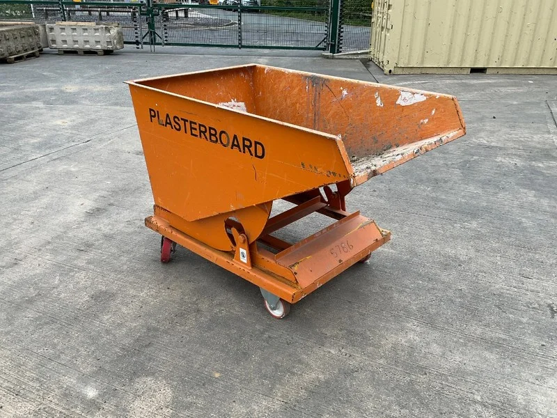 BPI Auctions - 750kg - 1500kg Ridgeway & Invicta Forklift Tipping Skip Auction - Auction Image 1